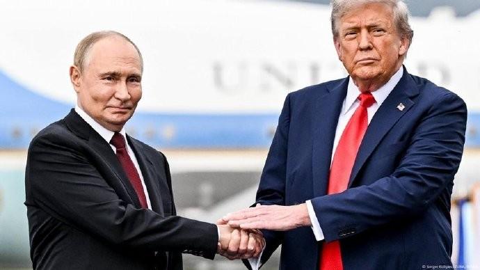 普京的贵人出现了，如果没有特朗普，普京还在陷入俄乌冲突之中，俄罗斯经济还在挣扎，