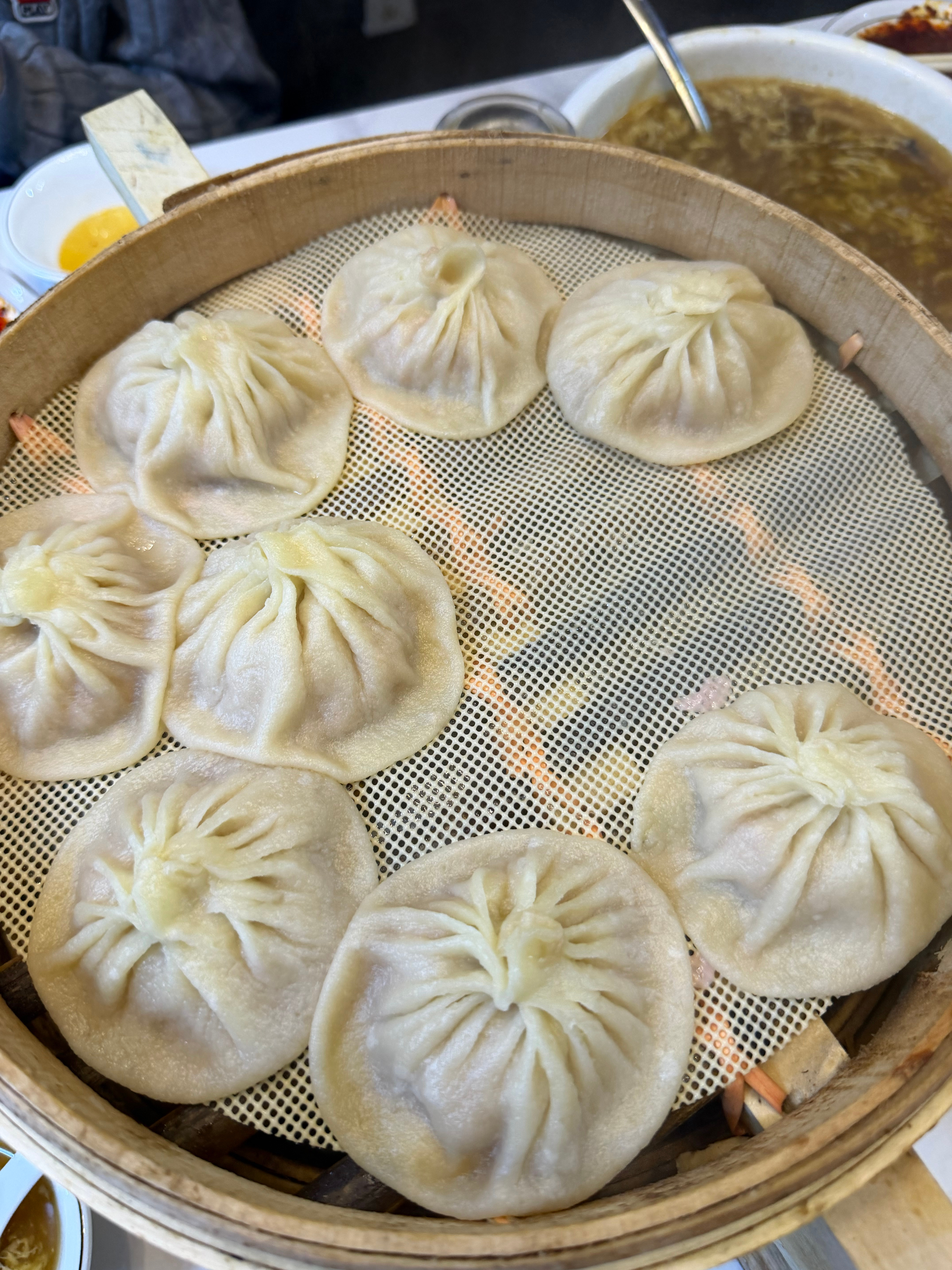 在汴梁在东京在皇城根在《太平年》里终于吃到了百年皇家包子 