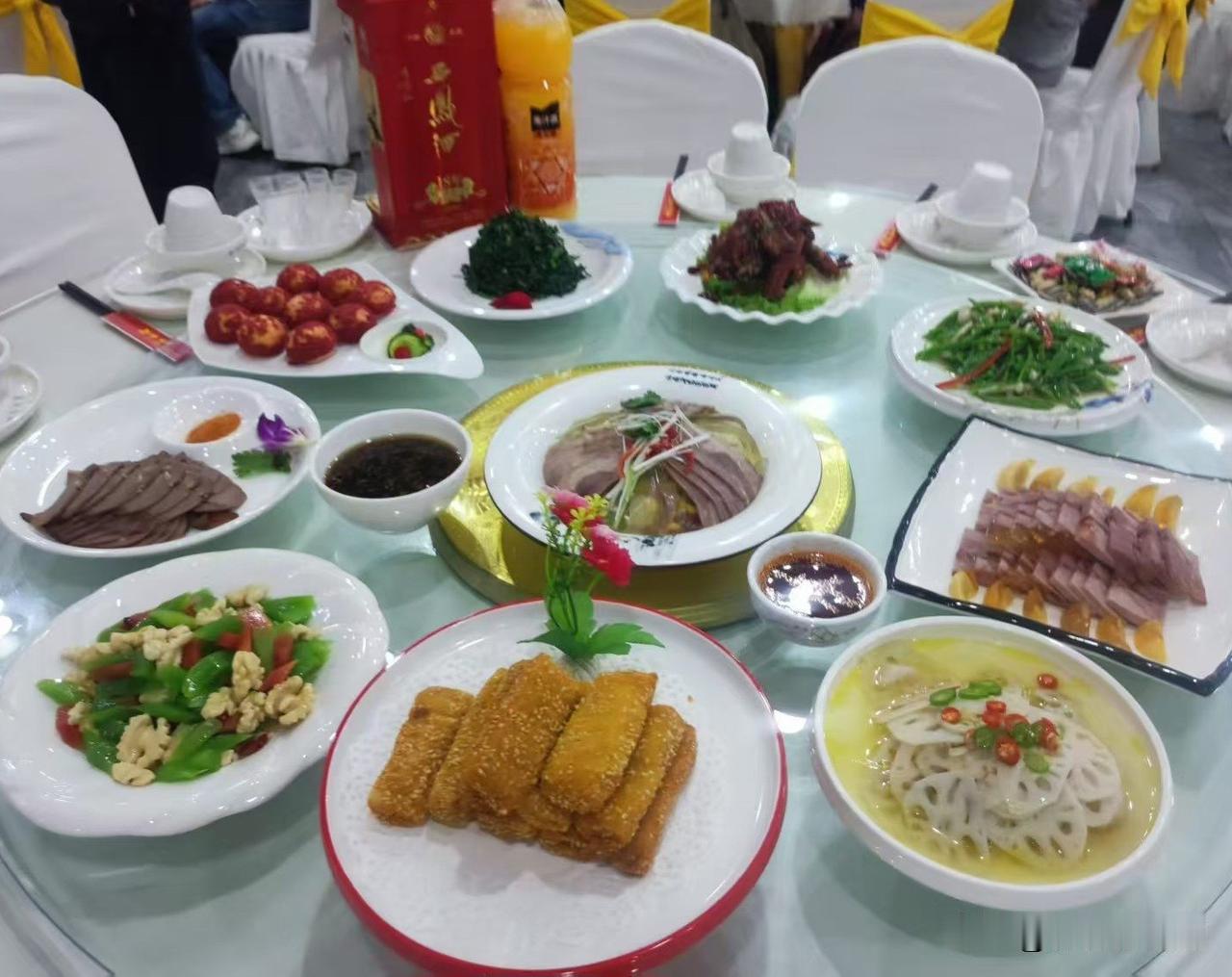 在西安艳阳天西府饭享受非遗美食大家都推荐哪家陕菜呢?西府酒家 西府酒楼 西府特色