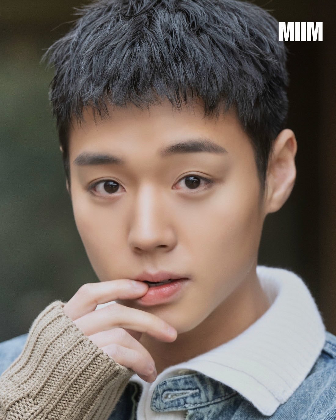 【热帖】今天公开的朴志训画报可爱狗勾眼☺️ 