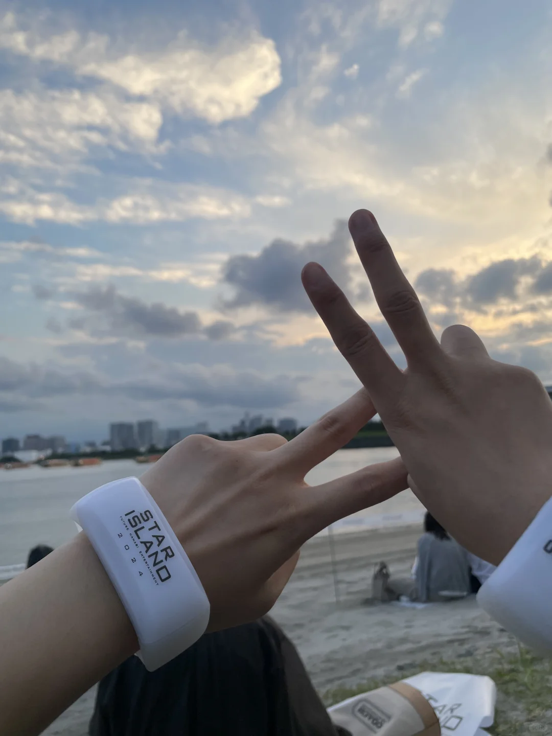 我的高敏感朋友们都在努力而勇敢地活着啊