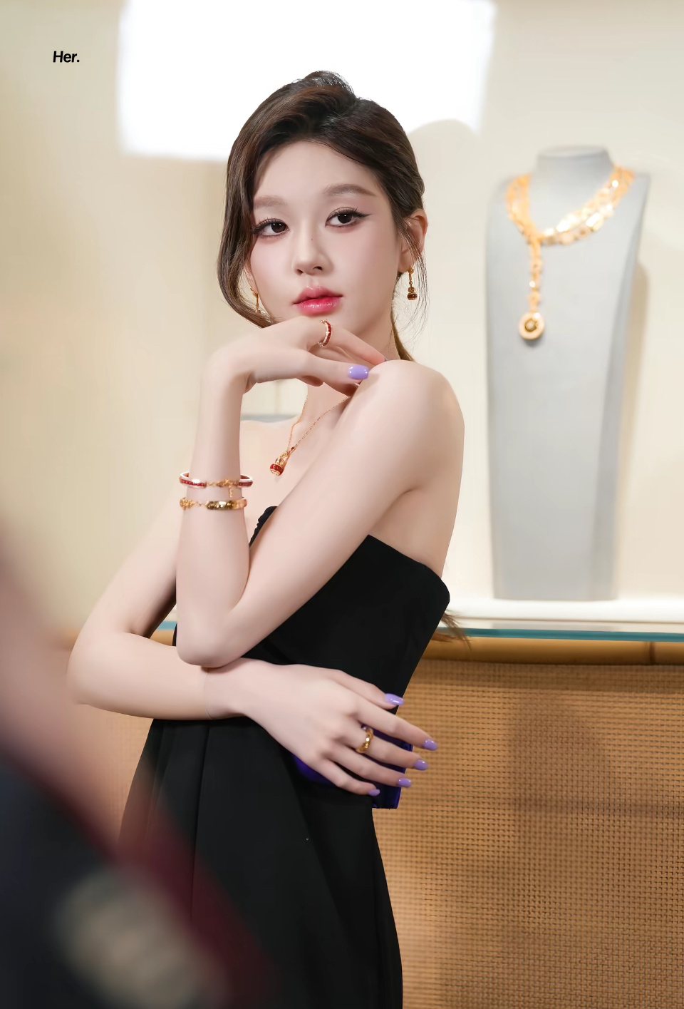 赵露思 。周大福全球品牌代言人赵露思 “欢迎rosy 作为我们周大福家庭的成员 