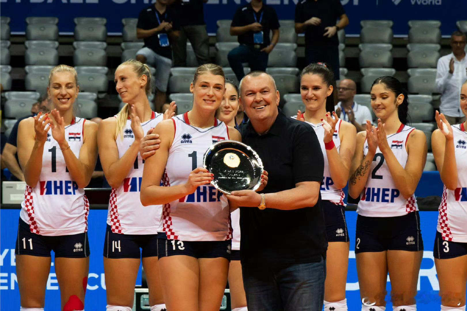 法布里斯打国内联赛也是够用的。女排排超