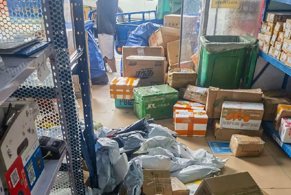 乡镇快递驿站，转让费15万，可以接手吗？平常每天1000个件左右，平均一件7毛左