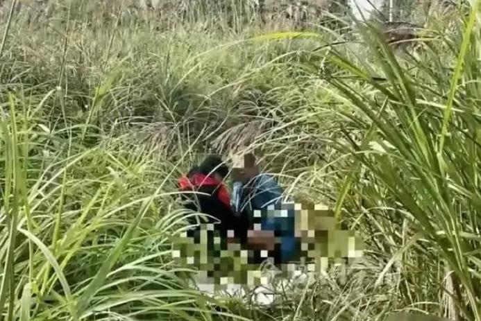 贵州遵义，一女子收了男网友500元，与对方在野外发生了3次关系，可完事后，男子却