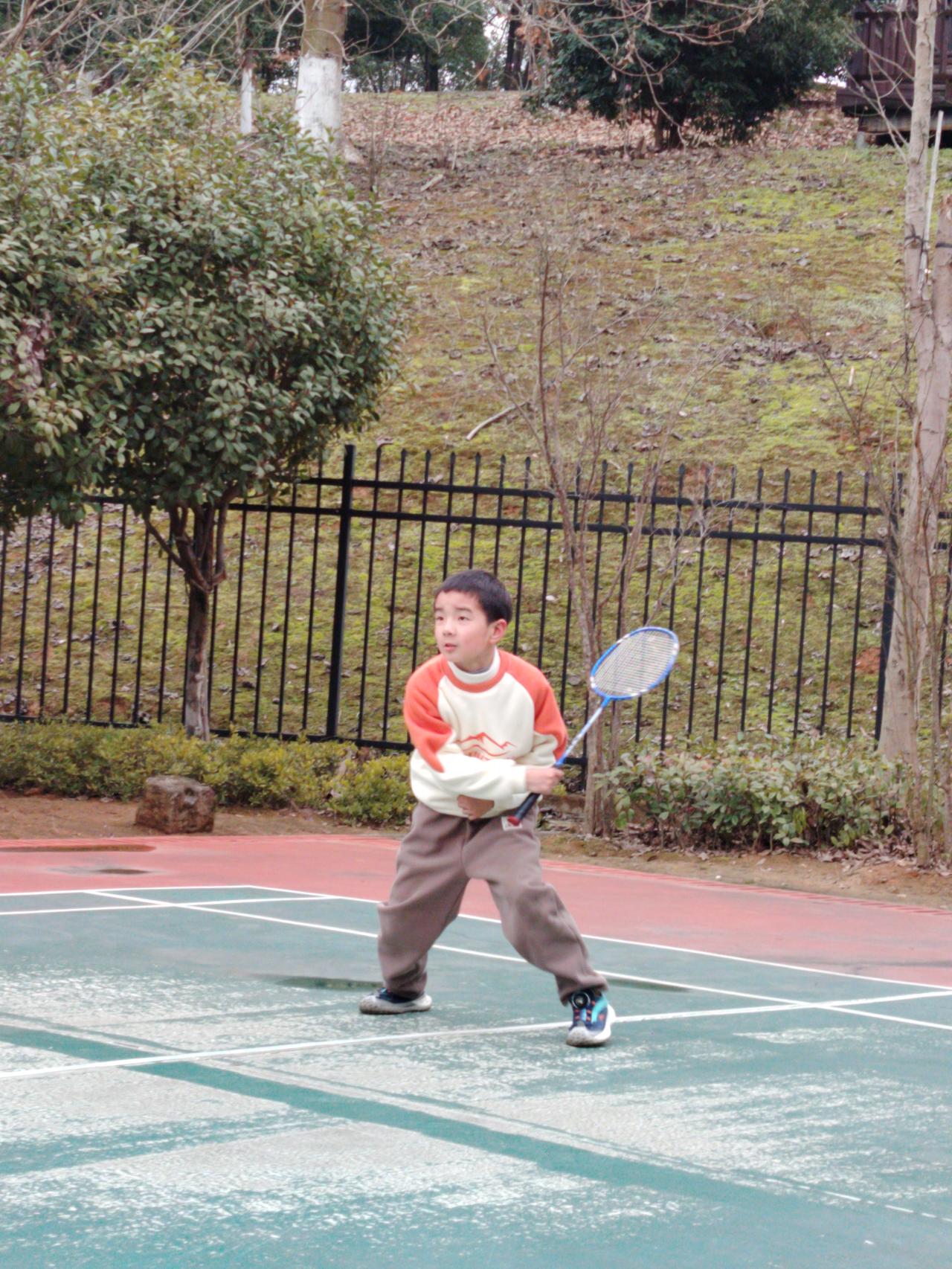 你最近一次打羽毛球是什么时候?大年初一下午天气好就打了一个半小时的球，当时想着随