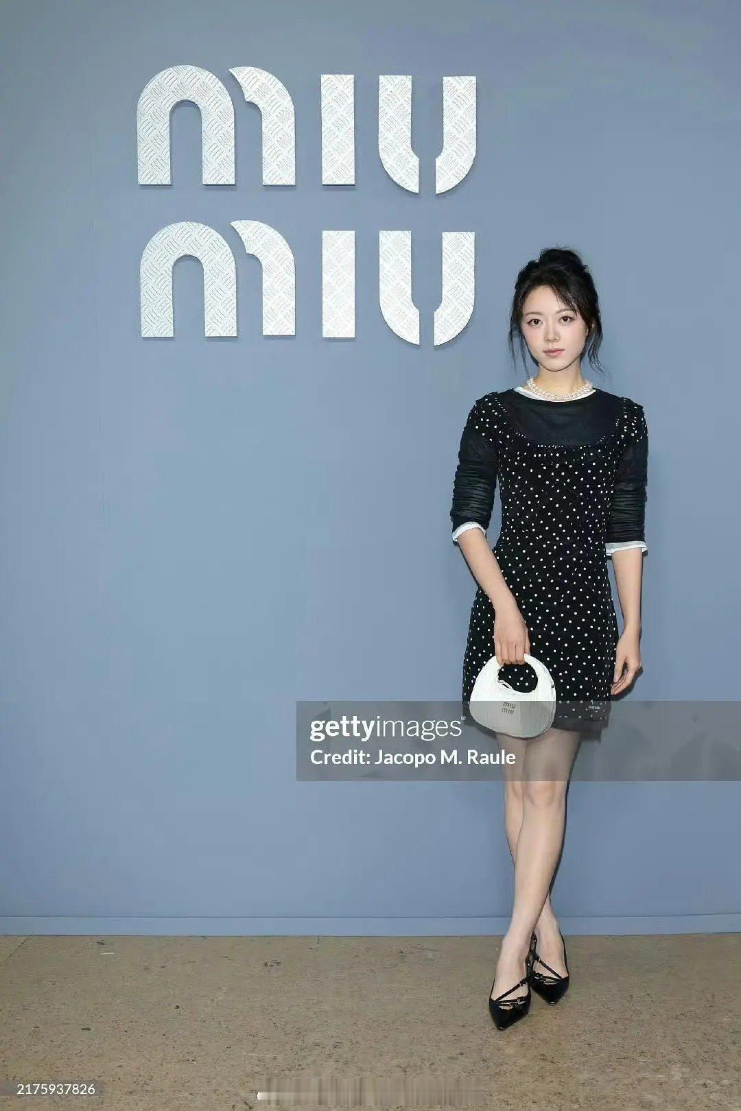 赵今麦工作室居然g社生图都要p ​​​