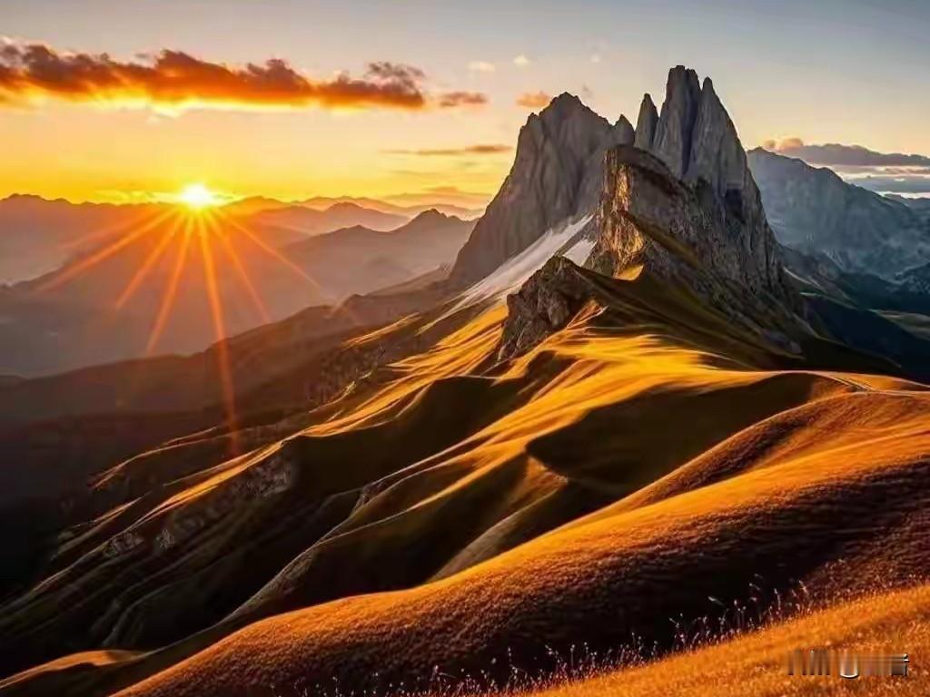 上联“画龙画虎难画骨”确实很有韵味，它道尽了外在易仿、内在难描的无奈。有人对“知