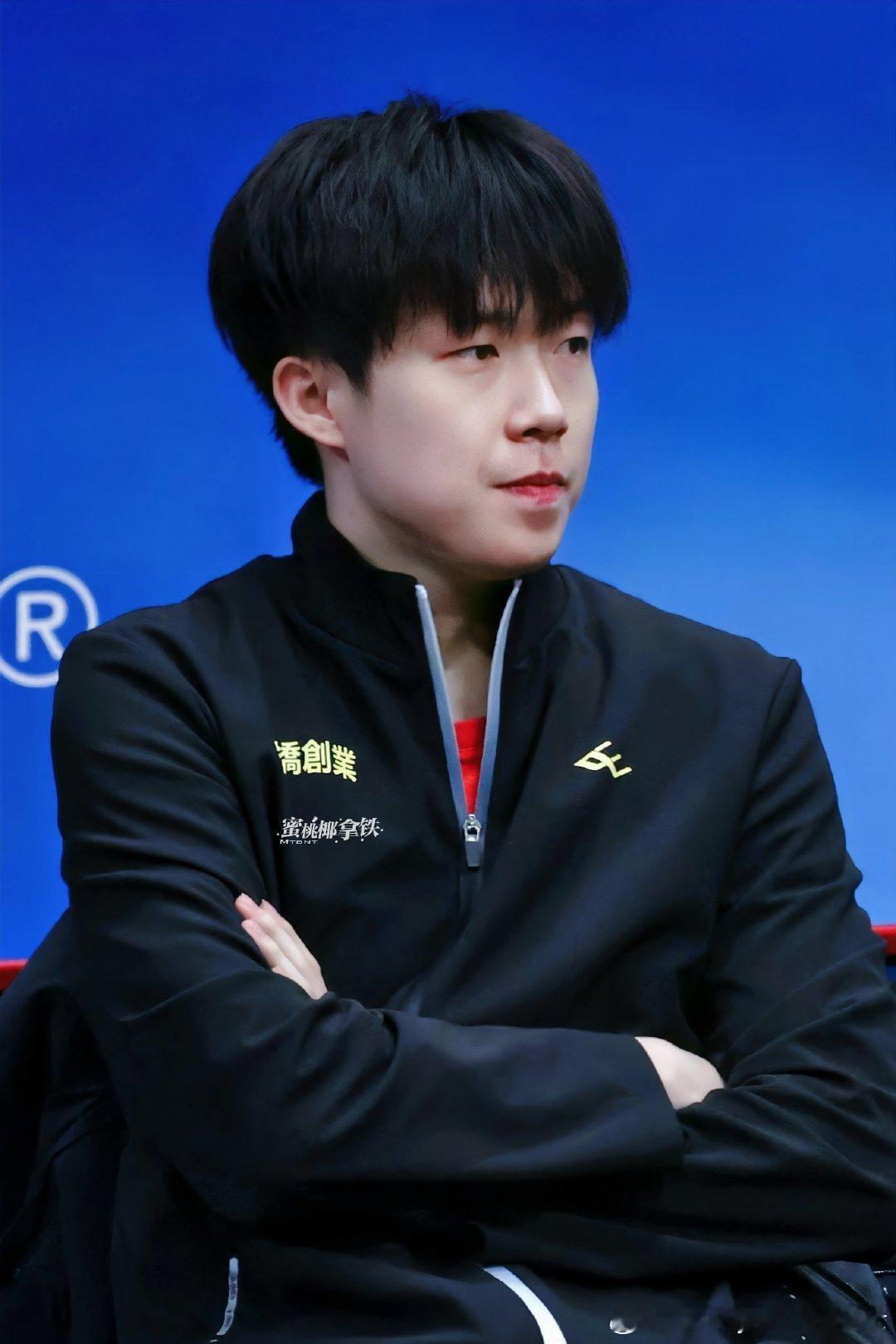 崔宸曦生日王楚钦留言快乐小滑板 顶顶好的王楚钦 友谊长存[笑哈哈] 
