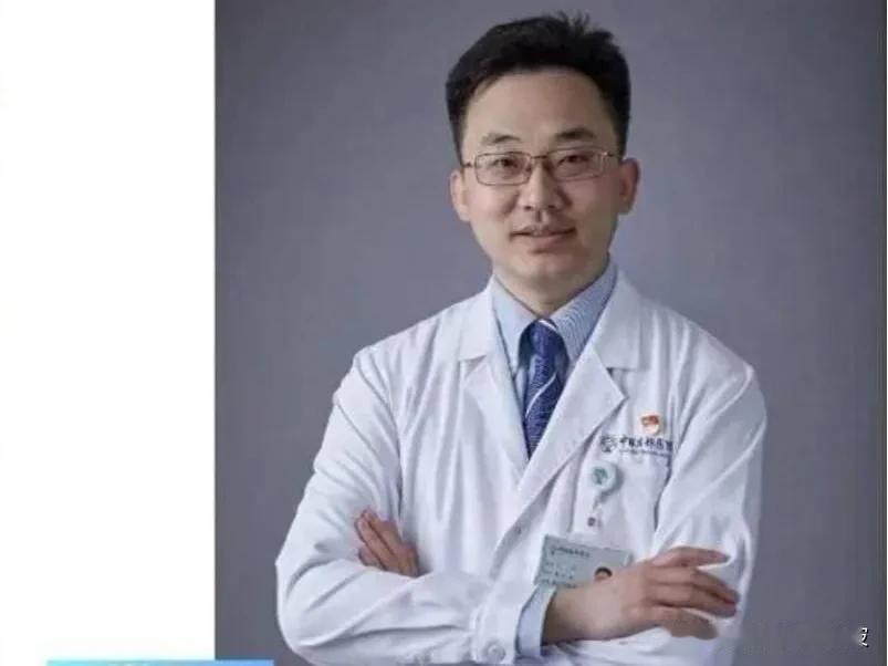 是各网络平台的推流导致了肖董之事热度高，头条在此事上的推流无疑对此事起了推波助澜
