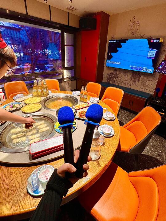 沈阳三台子也有了！！！铁锅炖KTV！！！！