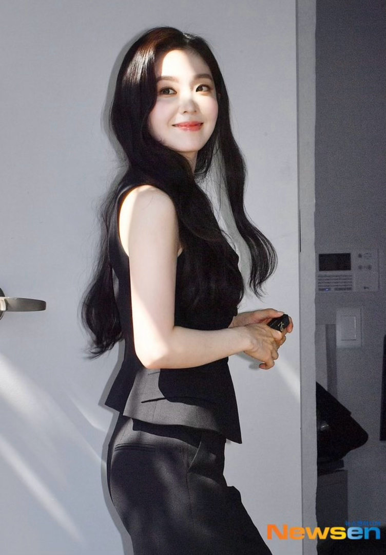 Irene[超话]🌞裴珠泫 260903 YSL Beauty 圣水精品店 i