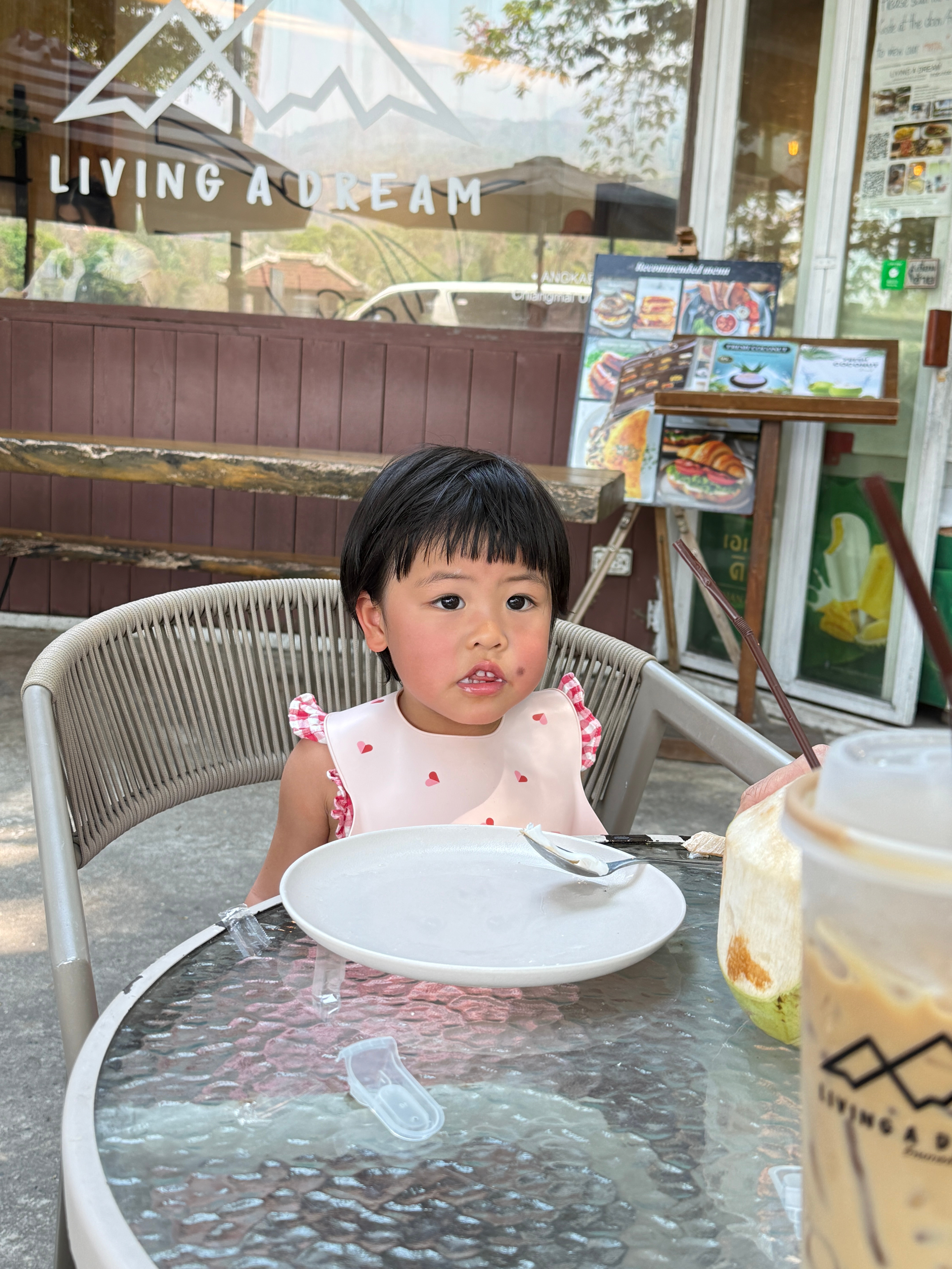 我们今天的目标是给球宝洗头已经隐隐散发出一些气味。。。旅毛球清迈行