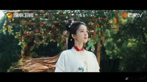 娜扎玉茗茶骨当家女主气场家人们快来看！《玉茗茶骨》预告中娜扎和侯明昊同框，就像两