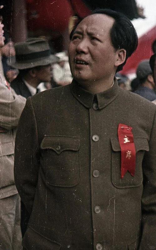 到底该有多幸运国家才会有这样伟大的人一个二十八岁的年轻人,用短短三十年的时间重塑