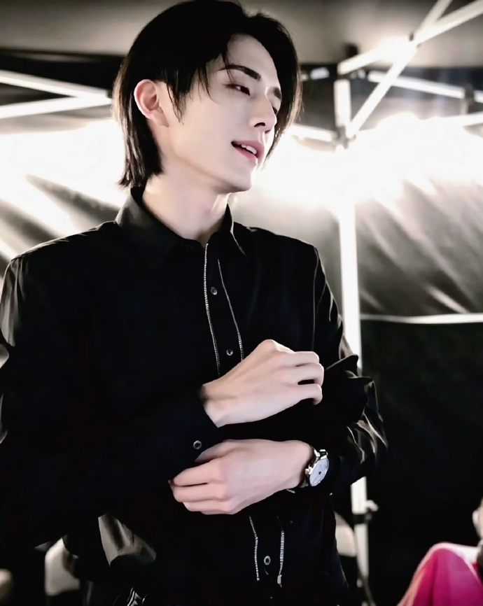 我们小女孩就是要每天看一遍这样的妈妈才能够茁壮成长 