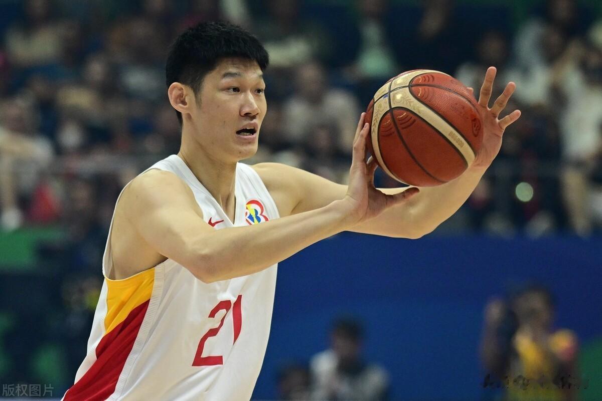 胡金秋这不是能打吗？而且也能打好！

胡金秋虽然在防守，还有篮板上有待改善，但至