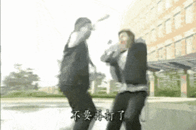 这几天的微博，颇有点恢复当年如日中天时候的风采了。各种我认识不认识的明星决战紫禁