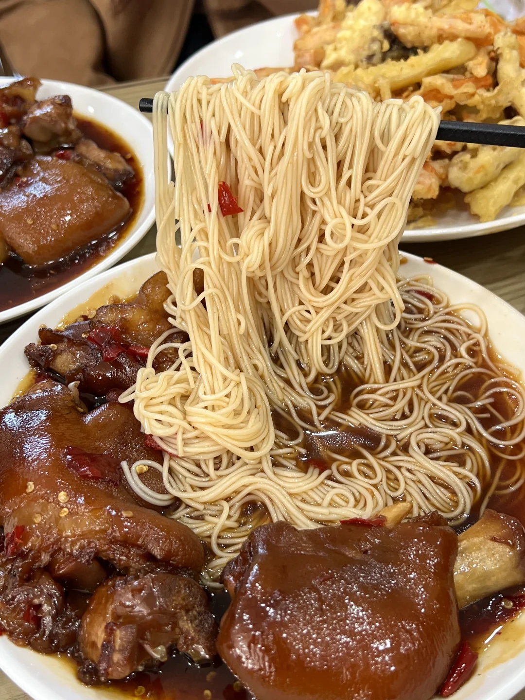 烟台不知道来吃了多少次的猪蹄面了…