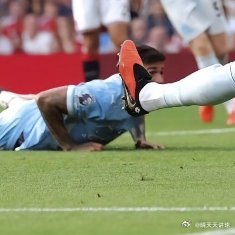 英超联赛 北京时间23:30，英超第4轮焦点战，曼联主场迎战曼城，比赛在老特拉福