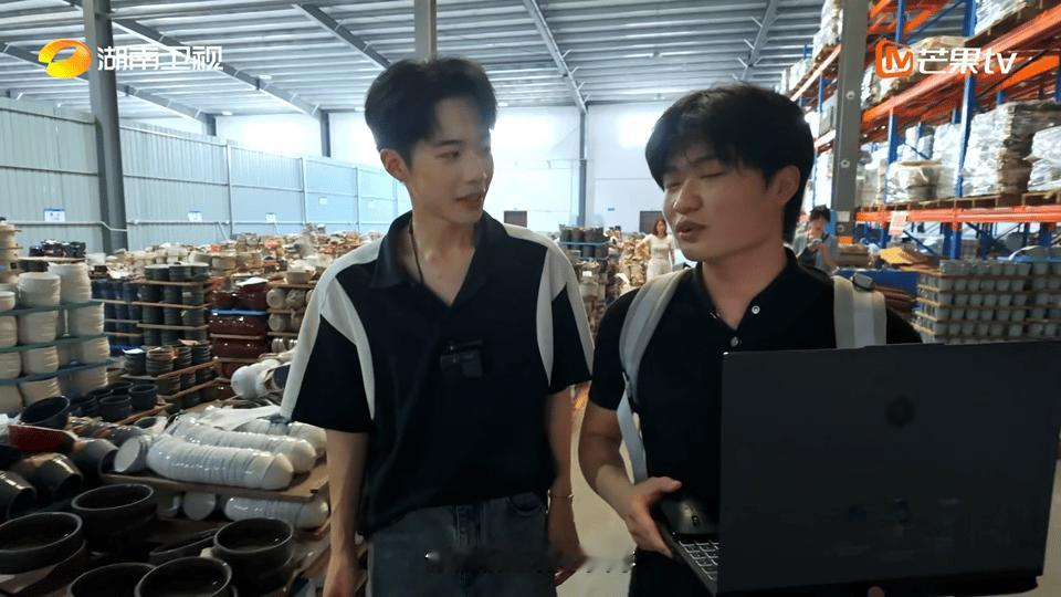 株洲21岁男生把醴陵瓷器卖到俄罗斯 株洲21岁男生李志林好有眼界，瞄准俄罗斯轻工