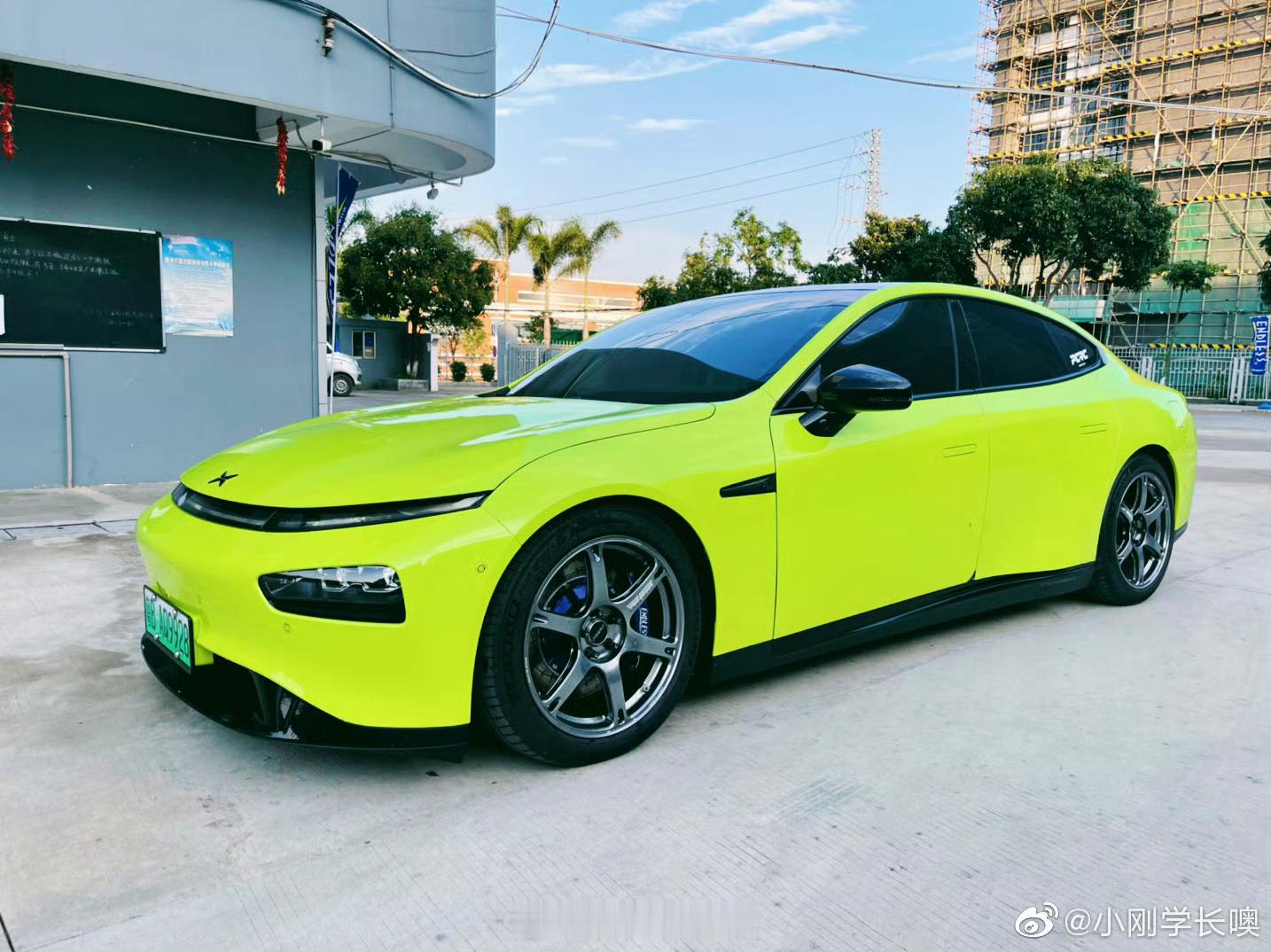 P7到全新P7，它来了，新世代的设计，对了今晚发布会是不是有惊喜[不愧是你]小鹏