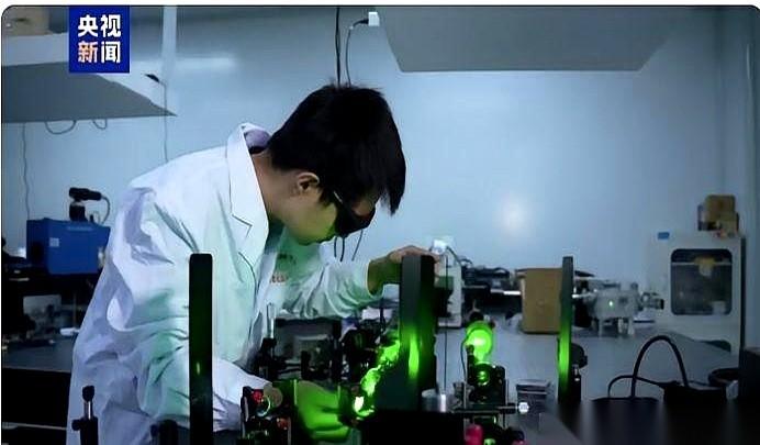 咱家又多了一张王牌。
一张能用来搞“激光拦截”的硬牌。
一张让别人再也不敢随便卡