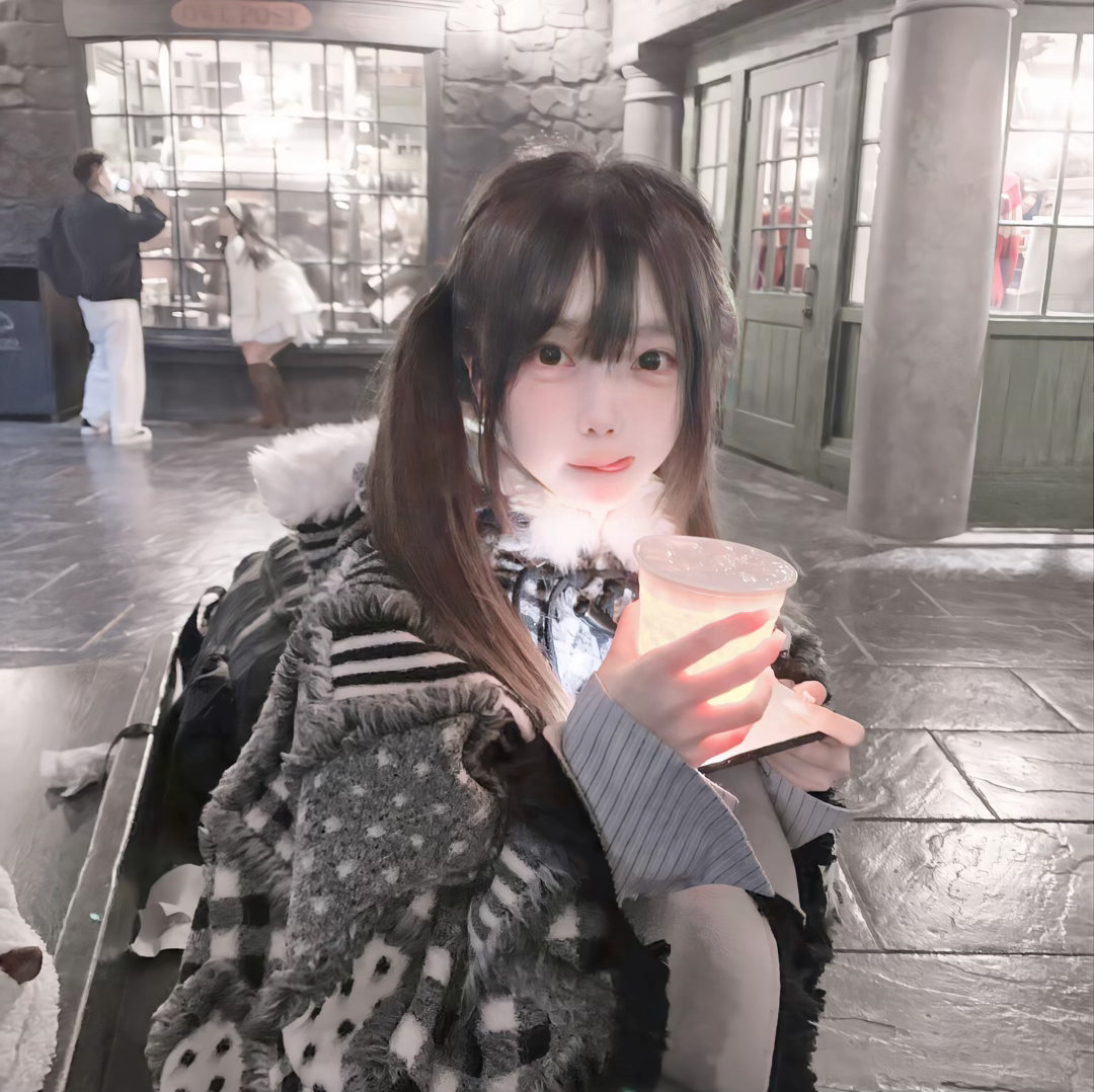 𝙒𝙚𝘾𝙝𝙖𝙩高清女生头像ins风｜氛围感｜女头｜高清 ︱ 图源网 四