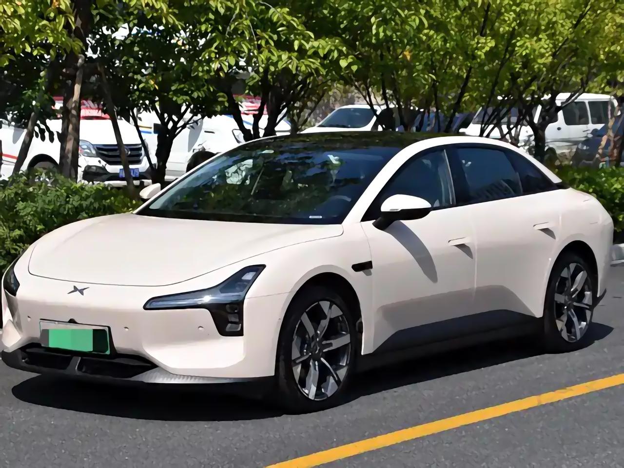 10万出头想摸高配，不想买完就觉得亏？我反而觉得老款二手小鹏MONA M03 5