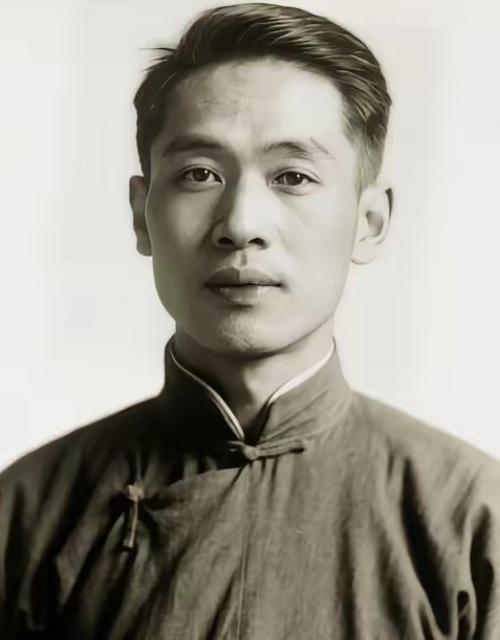 1930年，地下党员傅有智被捕，敌人把他带到了海滩，连开5枪，枪枪命中，谁知，等