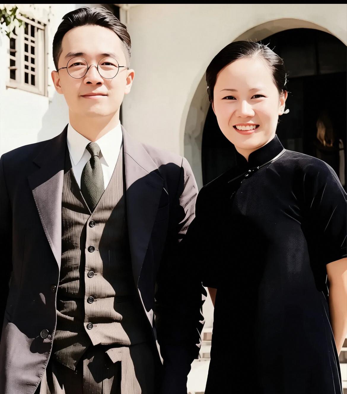 1930年，南京中央大学，照片里是胡适和青年吴健雄。胡适生于1891年，吴健雄生