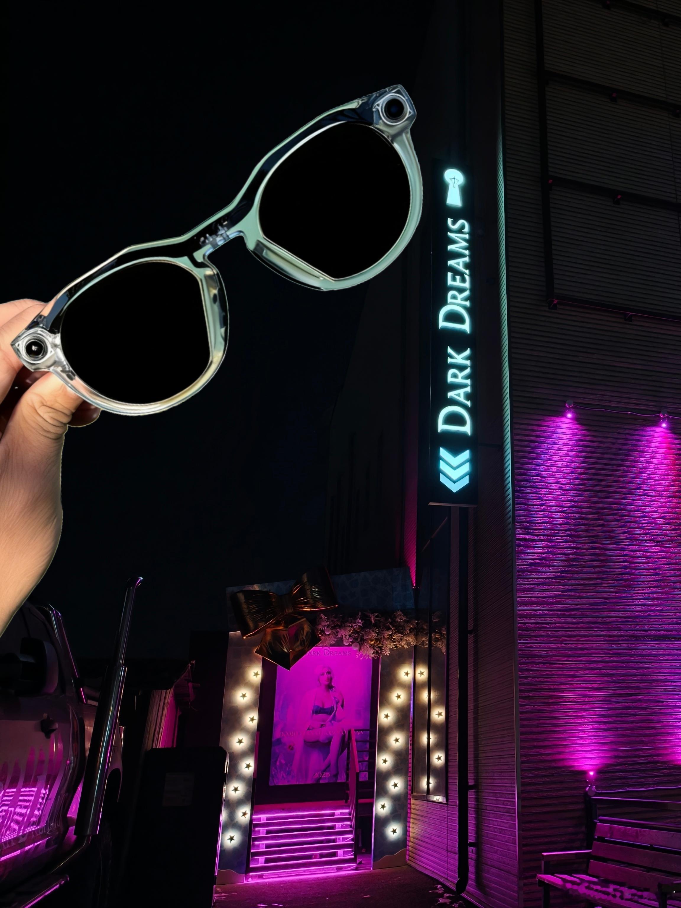 戴AI眼镜去神秘Club，被黑帮保镖警告⚠️因为俄罗斯白天太阳很大，所以今天旅游