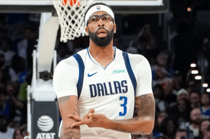 其实浓眉那伤哈，整不好就装的我跟你说。这种球员没有体育精神，严重耽误了独行侠篮球