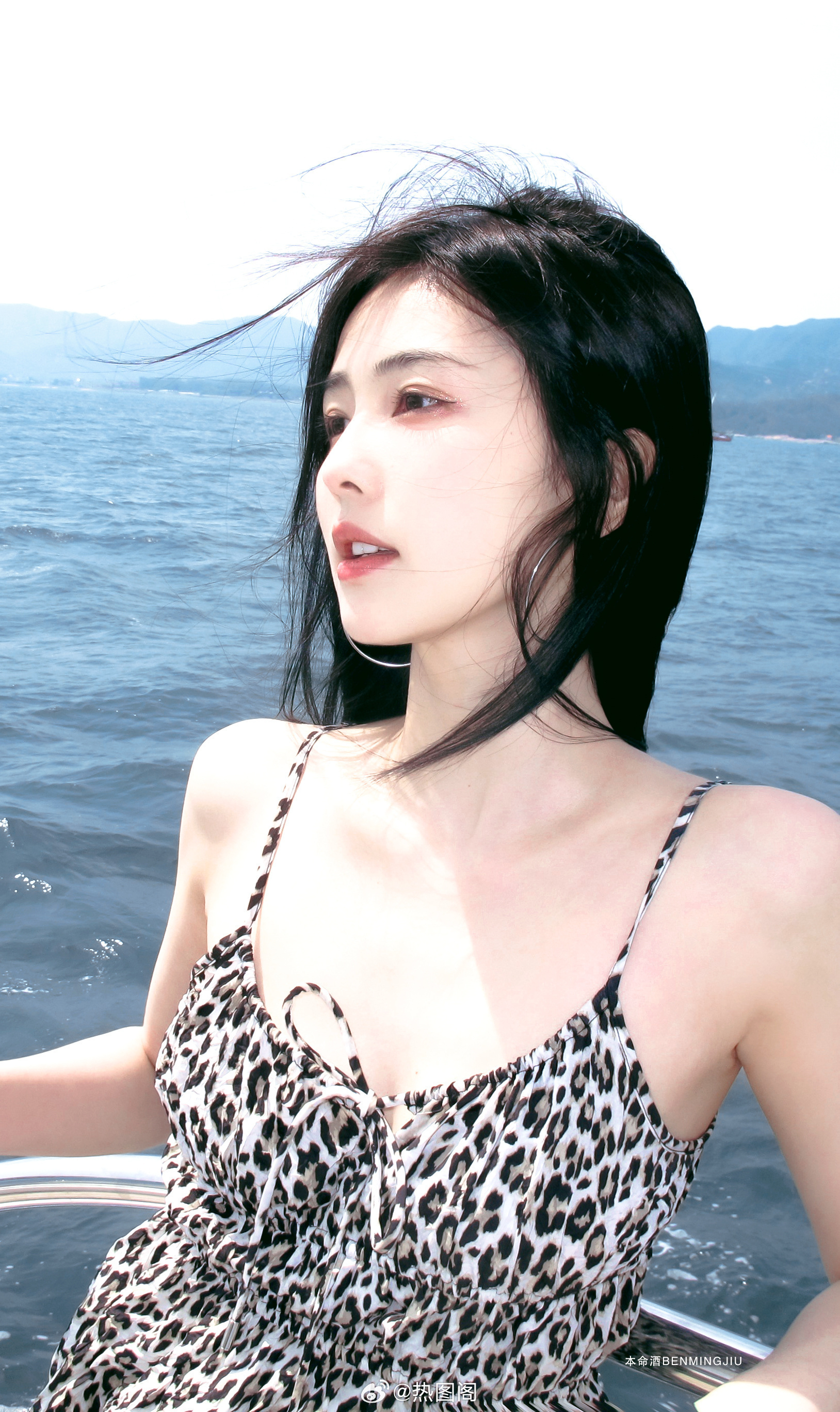 吊带白鹿性感诱人 热图阁公众号 