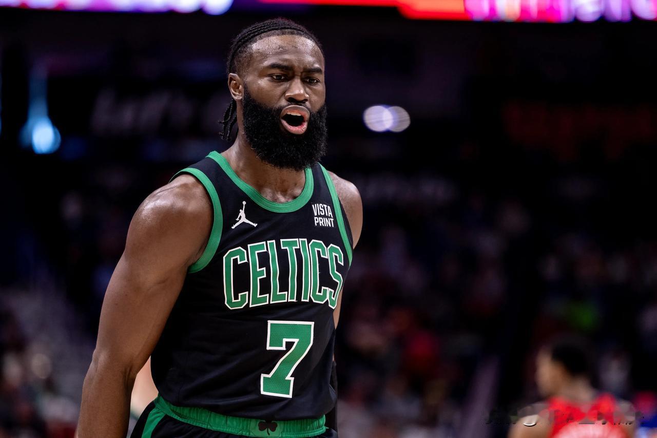 NBA赛场之不装了，摊牌了，我们想晋级了！绿军血虐热火，轻松晋级下一轮！
  这