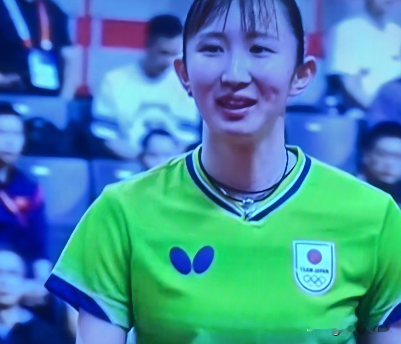 孙颖莎连拿早田希娜两局！
亚运会乒乓球女团决赛，国乒对阵日乒，第一盘，孙颖莎对阵