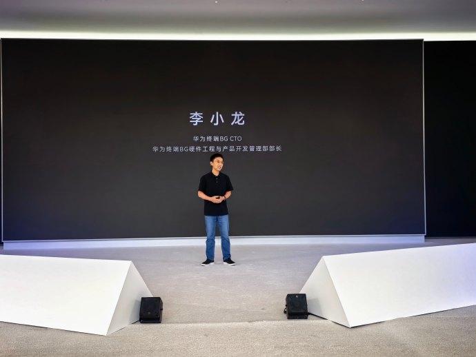 折叠屏行业从来不缺技术话题，但10月12日华为终端创新技术沟通会上，最有说服力的