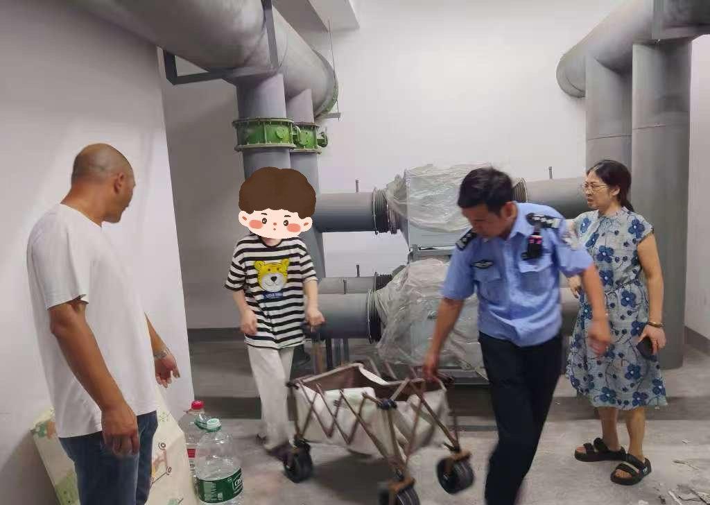 宁波市海曙区网格员小张联合物业，在小区地下室风机房发现流浪青年吴某。起初，吴某沉