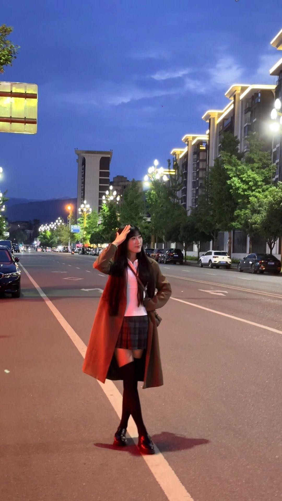 我说去逛街   你说在开会