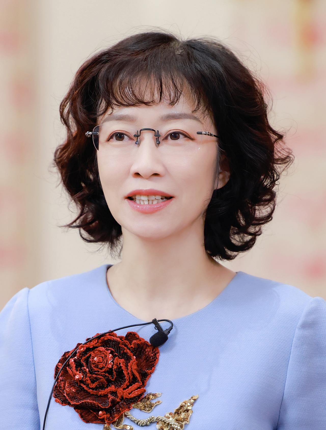 华为人物纪——陈黎芳！那个敢怼余承东、逼着任正非频繁接受媒体采访的华为女将！
她