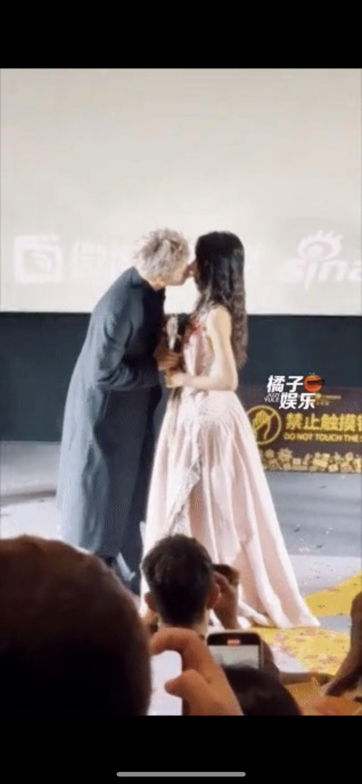 陈飞宇、王影璐路演近距离吻，嗑到了吗 ​​​