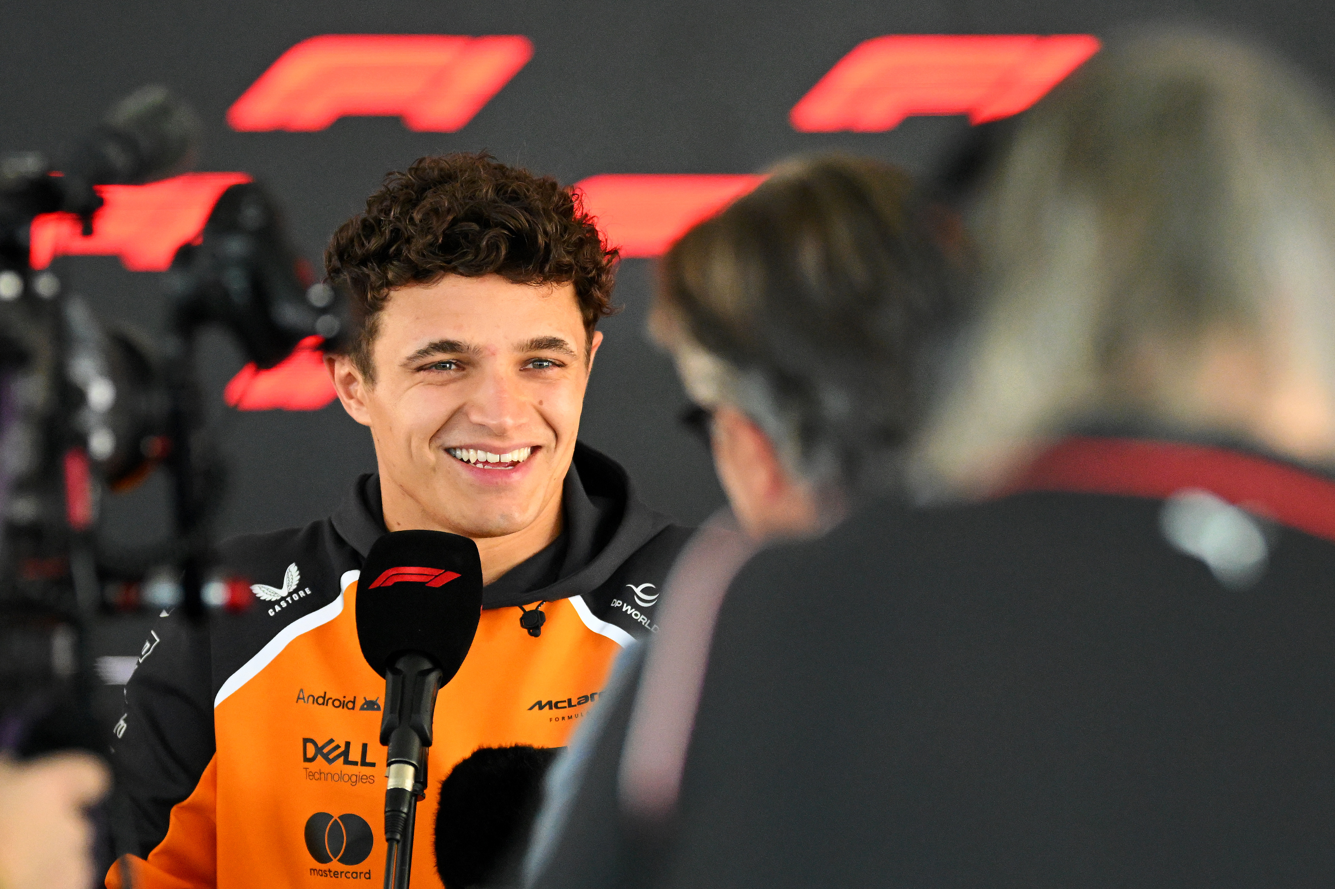 本周末，兰多·诺里斯将超越大卫·库特哈德（150场）成为迈凯伦队史上参赛场数最多