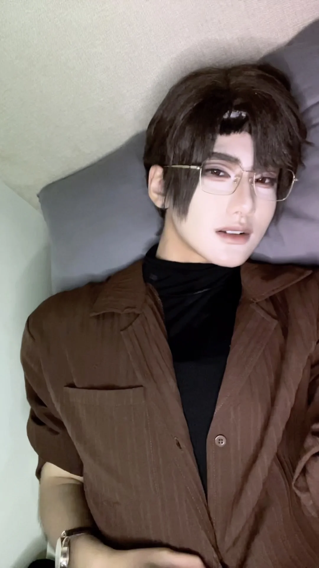 不喜欢那个杯子，也不喜欢你对我说谎。