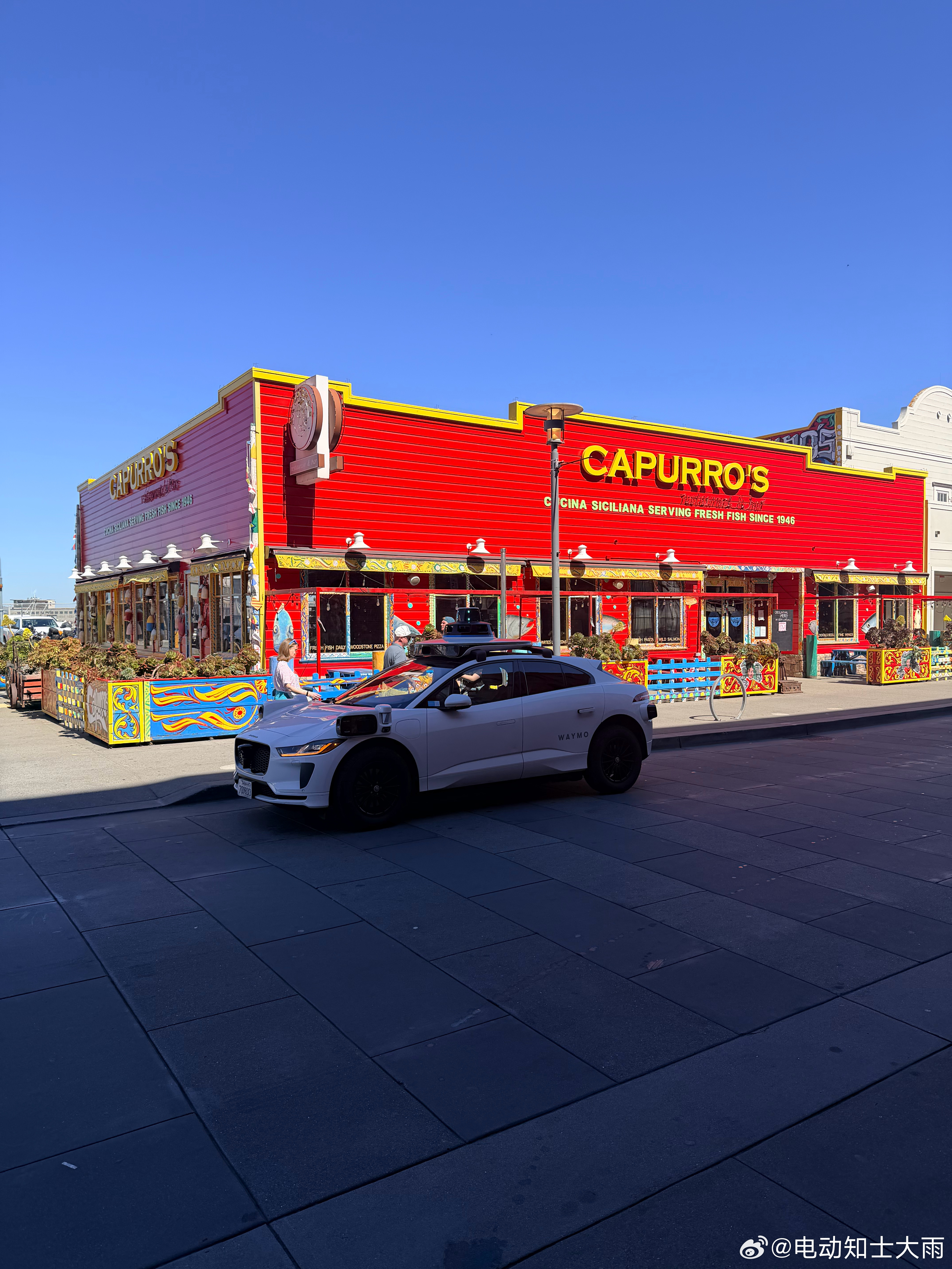 纯粹的机械工业时代与人工智能时代，在同一个物理空间的折叠。 美国·Fisherm