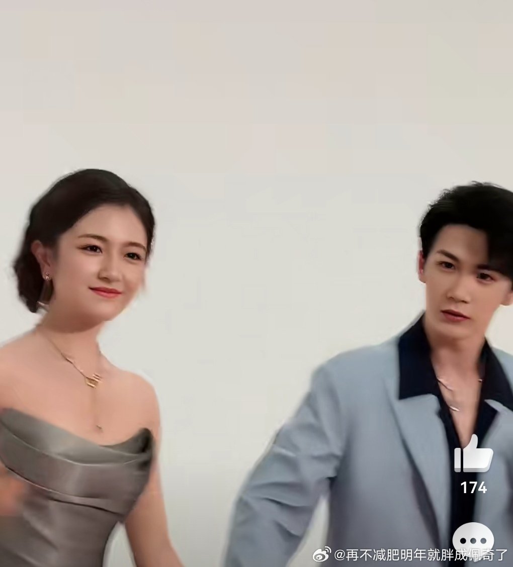 好中年感的大圆盘子脸 