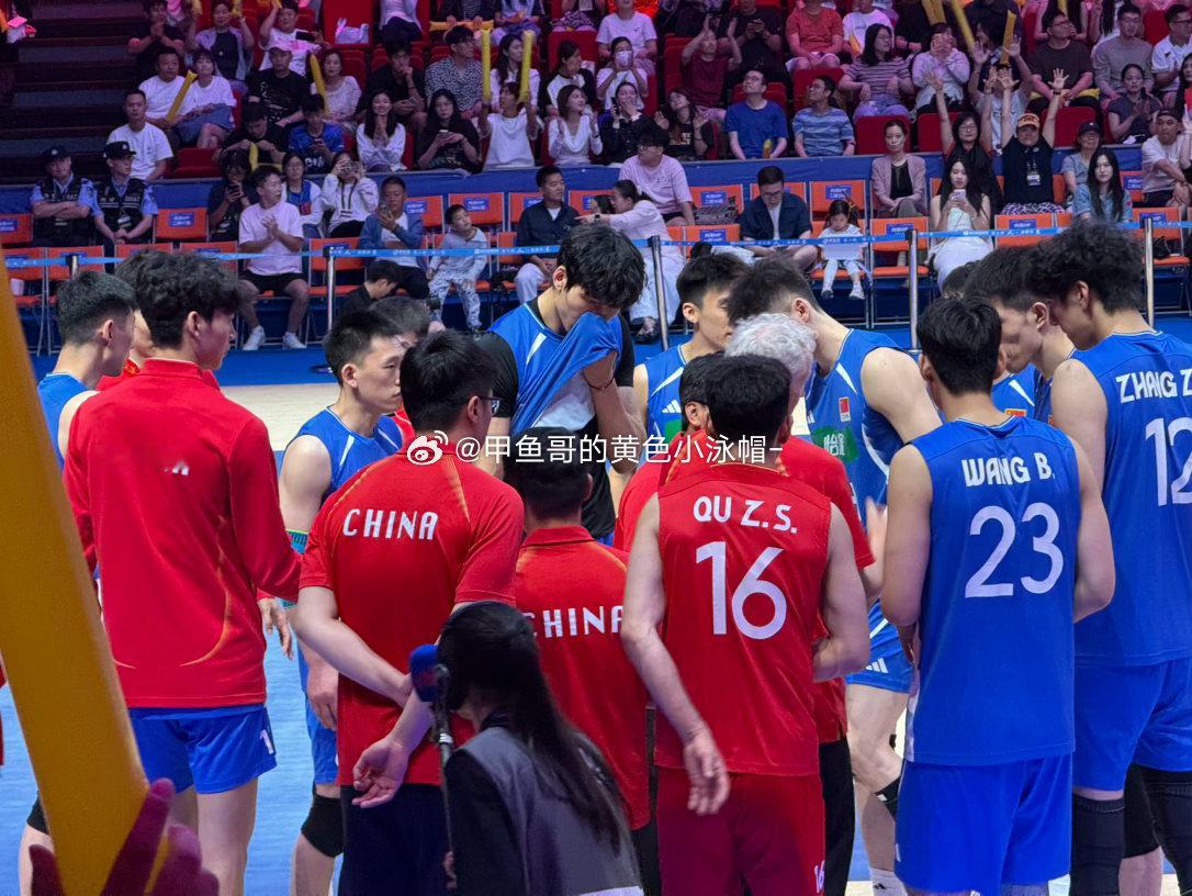 中国🇨🇳男排3-0零封古巴🇨🇺男排收获一场胜利结束临沂站中国男排vs古巴