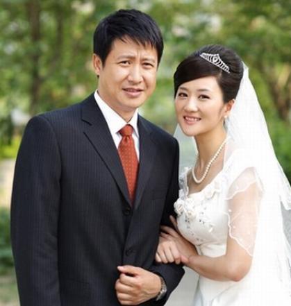 2004年，前妻嫌弃张国强没有本事赚钱，执意要和他离婚，张国强苦苦挽留，最终前妻