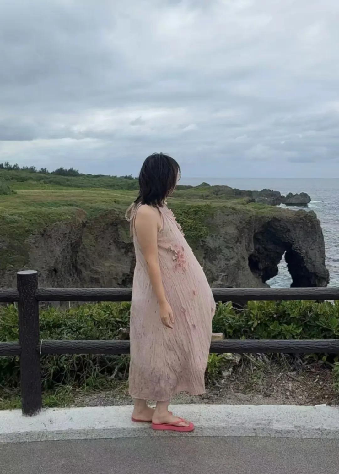 给女朋友拍了这张照片，已经三天不理我了！其实就是拍照时风有点大！