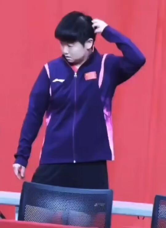 看到了吗，从呆萌呆萌小莎到能打战神，乒乓球女线孙颖莎确实是战神！
亚运会加油，健