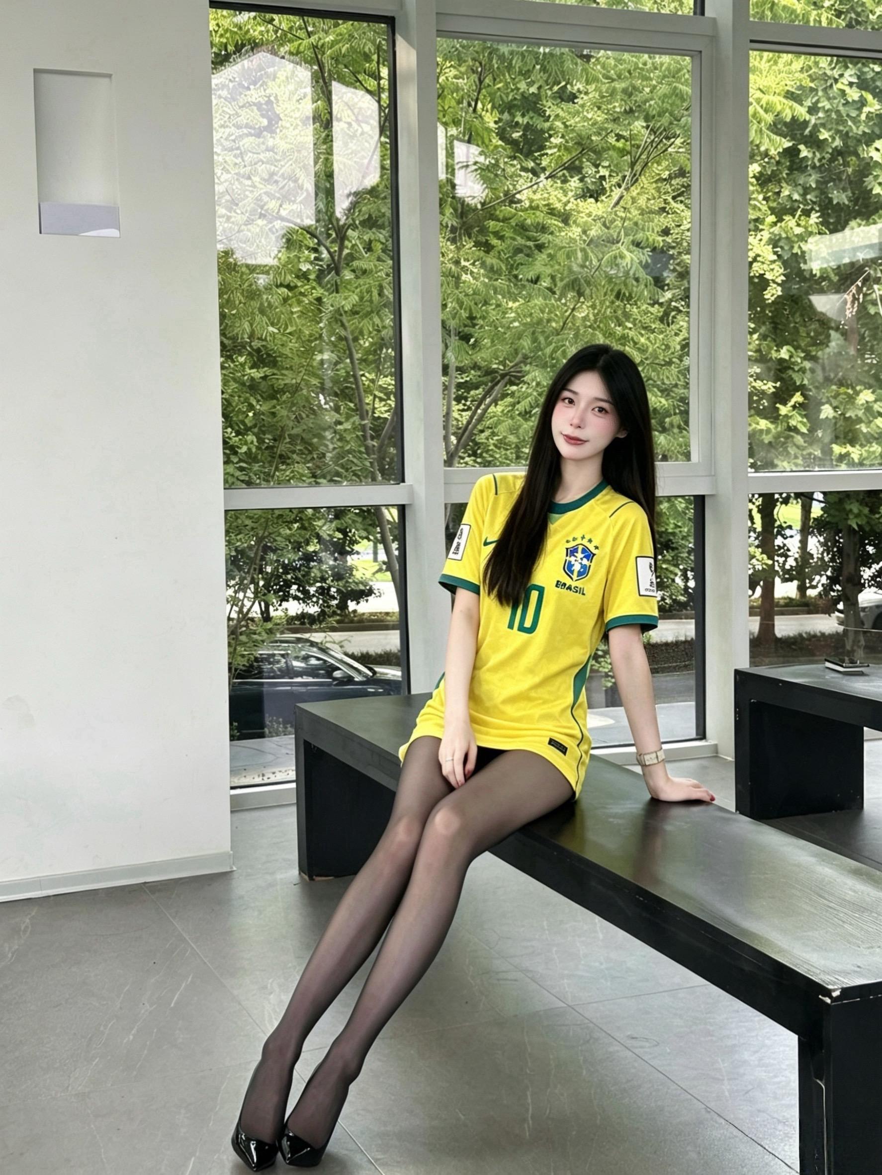 内马尔女孩期待胜利之舞到来🇧🇷⚽️。